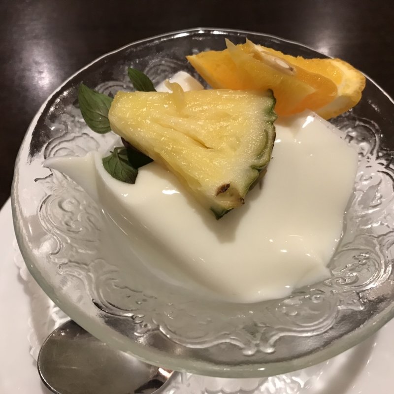 杏仁豆腐(揚州飯店 渋谷店)