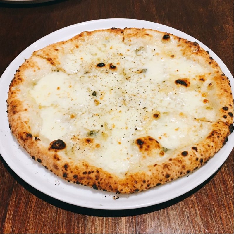 クアトロフォルマッジ　はちみつ添え(PIZZA365)