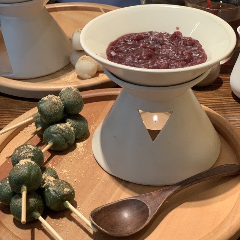 お団子フォンデュ粒あん(新宿御苑 ろまん亭)