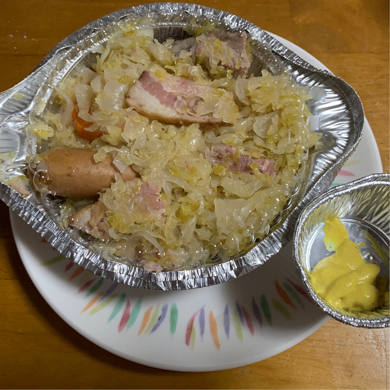 シュークルート(がりばるでぃ根津)