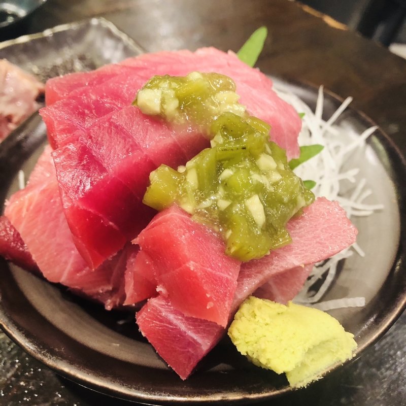 中トロぶつ切り(豪快 立ち寿司 難波南海通り店 )