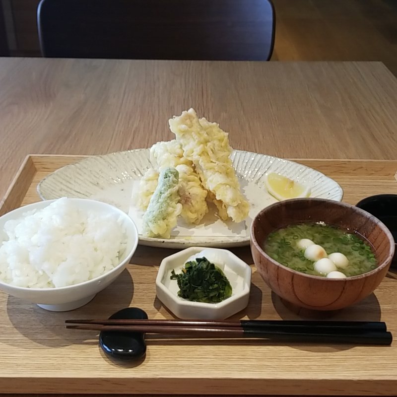 とり天(ＭＵＪＩ　ＨＯＴＥＬ　ＧＩＮＺＡ　ベーカリー)