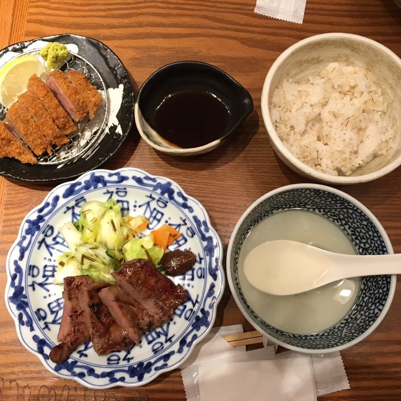 牛タン炭焼き定食(牛たんべろ助 ミュープラット金山)