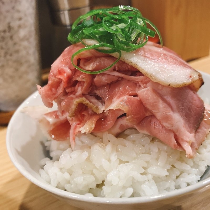 ローストポークごはん(らーめん MAIKAGURA)