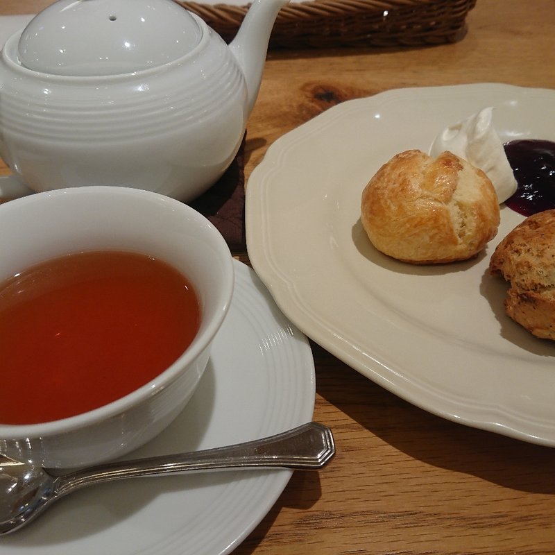 クリームティーセット(アフタヌーンティー・ティールーム ホワイティうめだ)