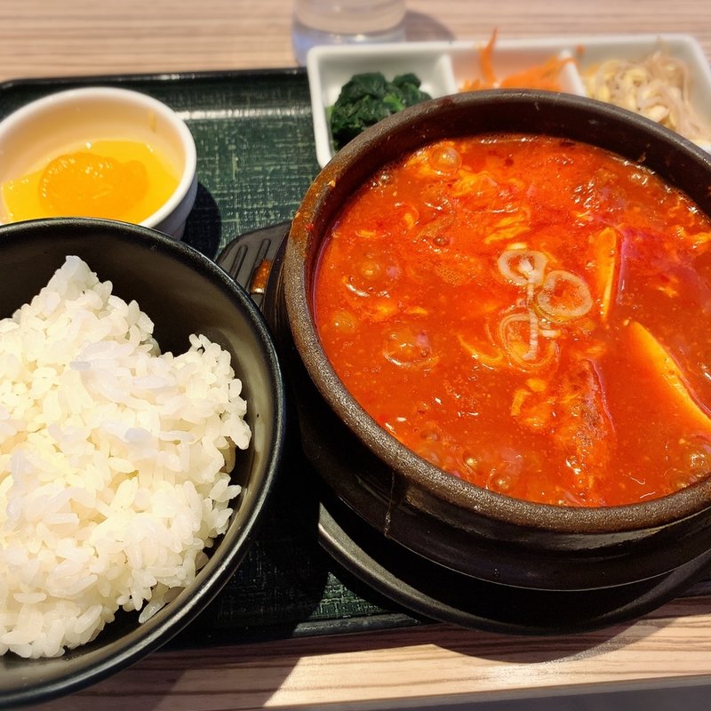 牛すじスンドゥブ(東京純豆腐 天神IMS店)