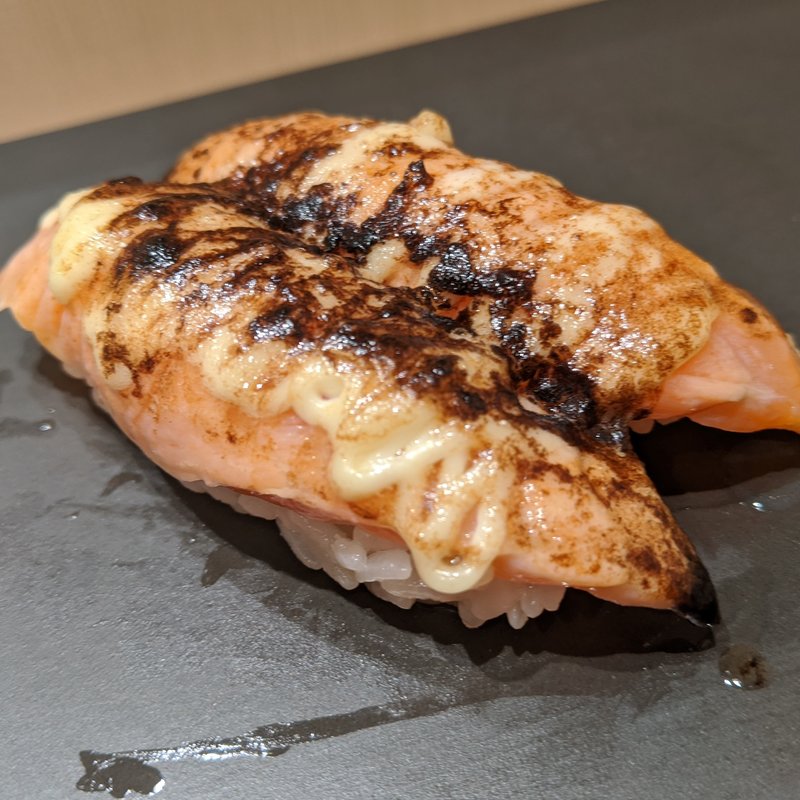 炙りサーモン(立ち食い鮨 鈴な凛)