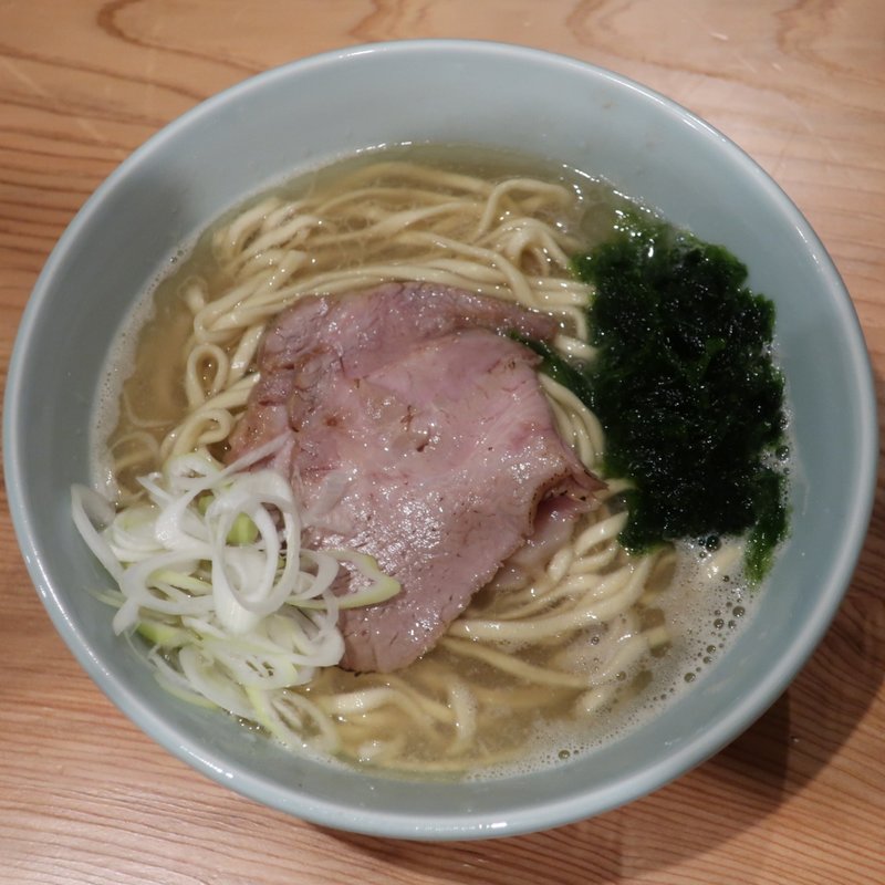 かにトンコツ(塩・太麺)(魚焚)