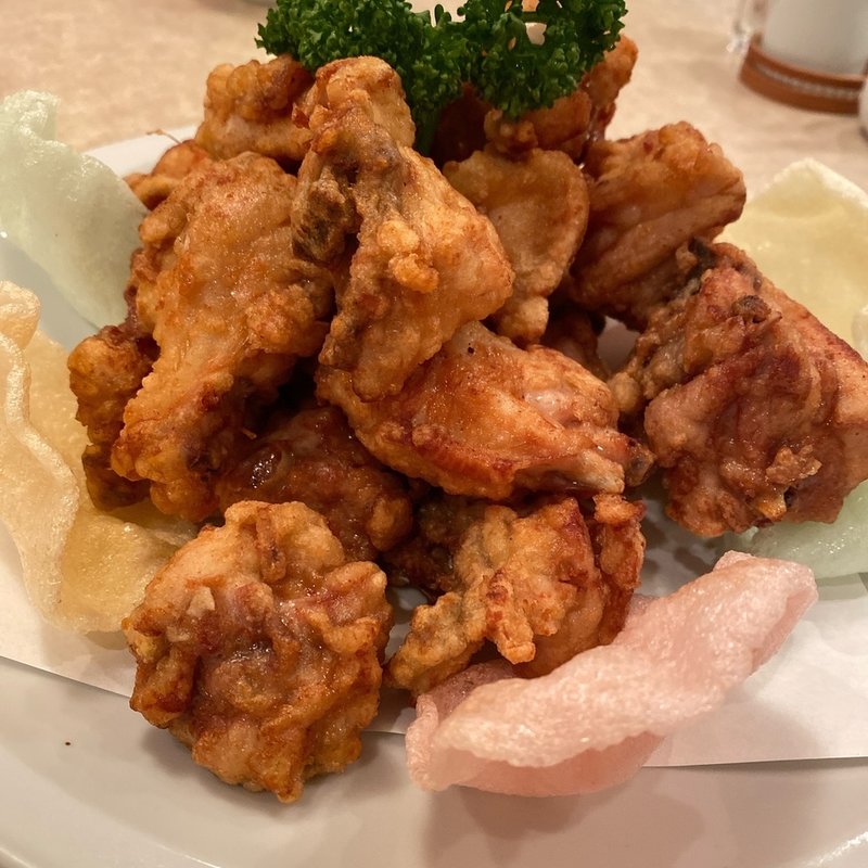 骨付き鶏肉の唐揚げ(椿苑)