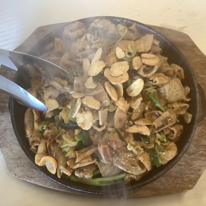 鉄板焼き味噌ホルモン(泉国際ゴルフ倶楽部)