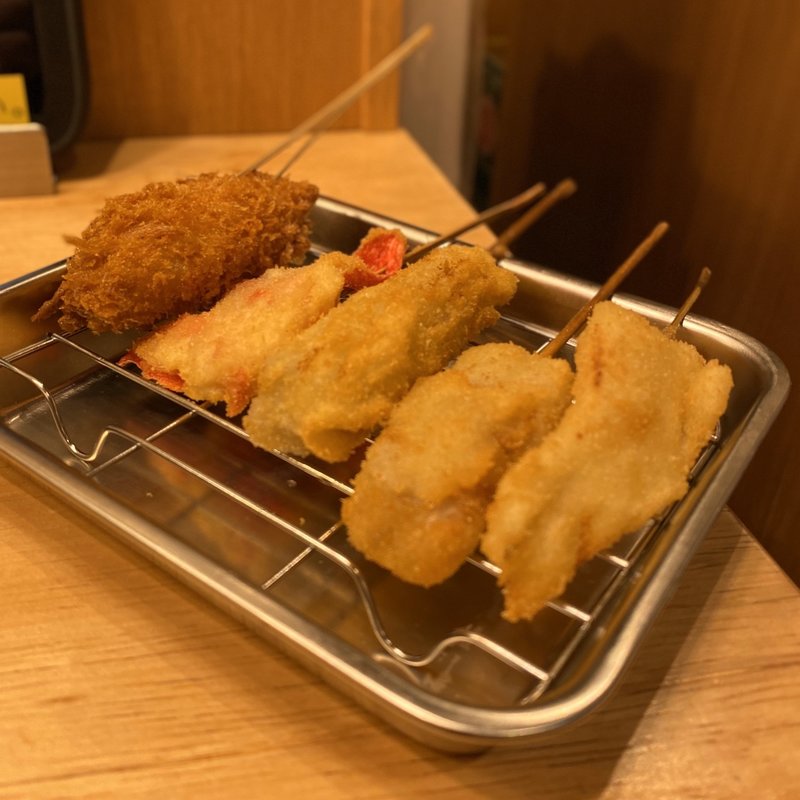 かずのこ、奈美豚バラ、牛串、紅生姜、カキフライ(串かつ でんがな 金山小町店)