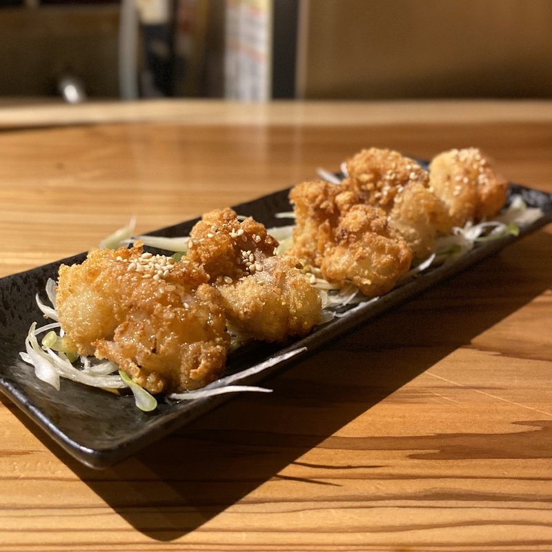 牛ホルモンの唐揚げ(駅前酒場 まるゆう)