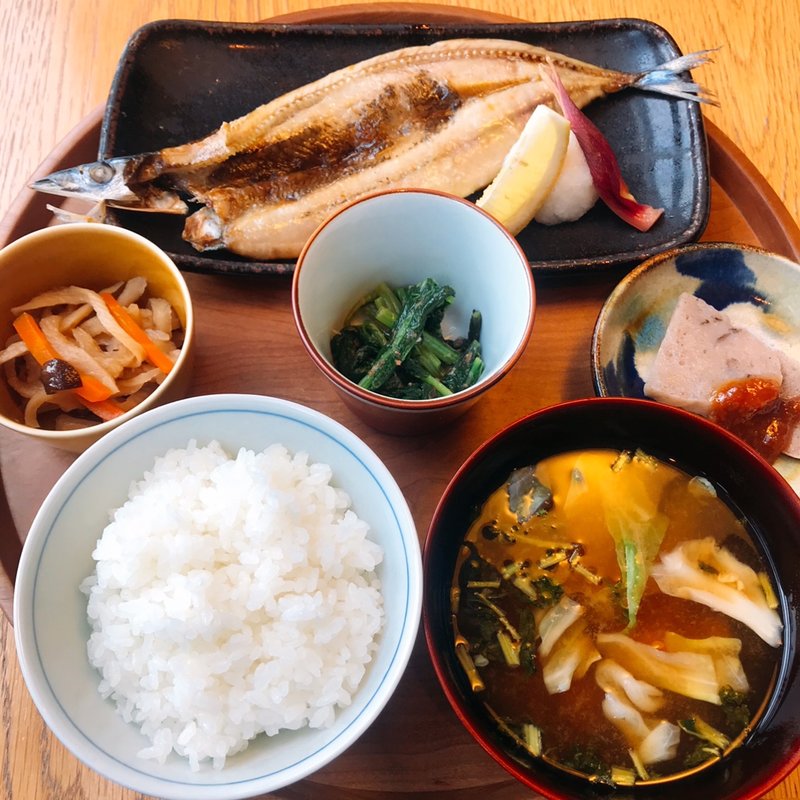 灰干しさんま定食(ディヨンナナショクドウ （d47食堂）)