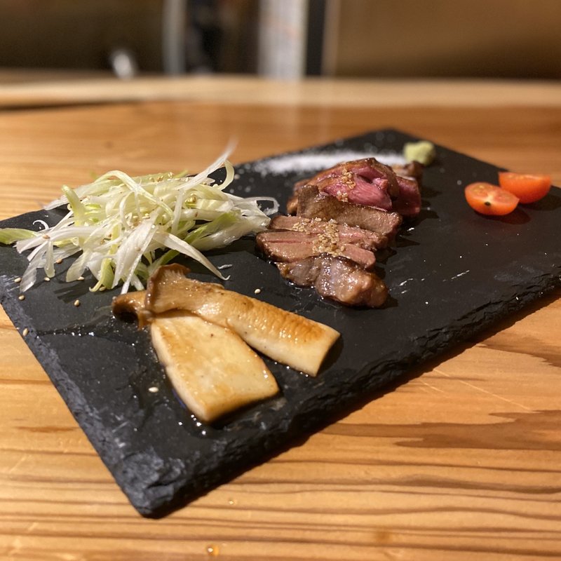 厚切り牛タンレアステーキ(駅前酒場 まるゆう)