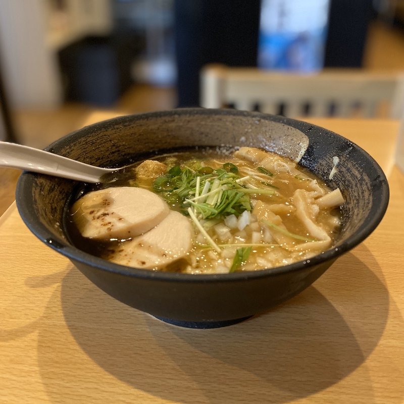濃厚焦がしニンニク鶏白湯SOBA(濃厚鶏ソバ 麺 ザ クロ)