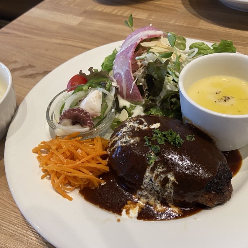 ハンバーグランチ(ストマコ)