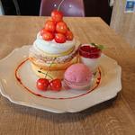 佐藤錦のレアチーズパイ(3 STARS PANCAKE （スリースターズパンケーキ）)