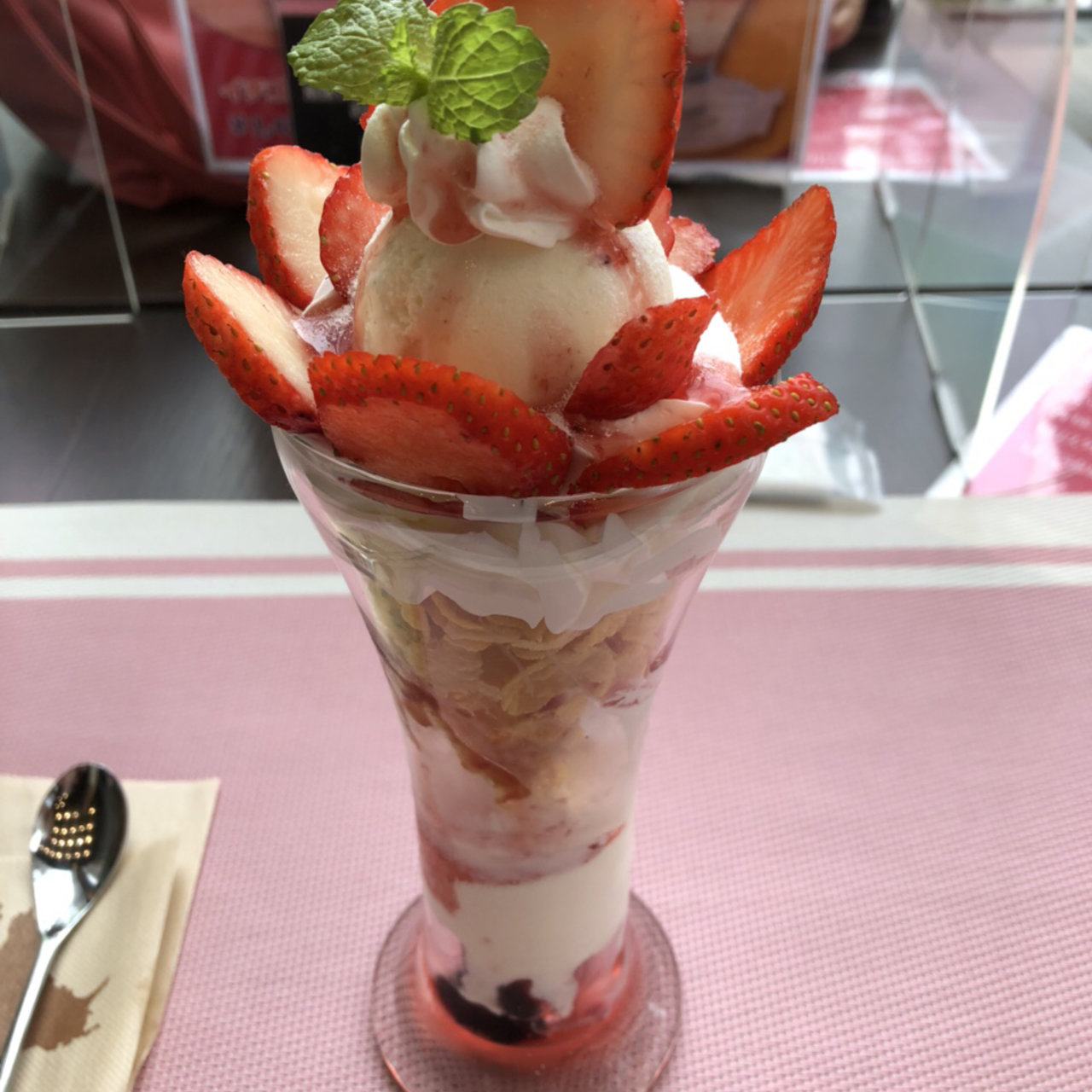 イチゴパフェ サブウェイ 日本生命札幌ビルオフィスタワー3f店 Subway の口コミ一覧 おいしい一皿が集まるグルメコミュニティサービス Sarah