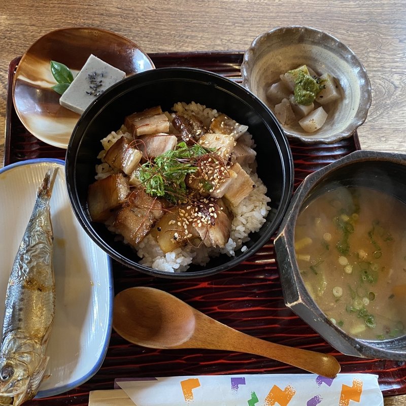 自家製焼き豚丼定食(おばんざい『おばや』)