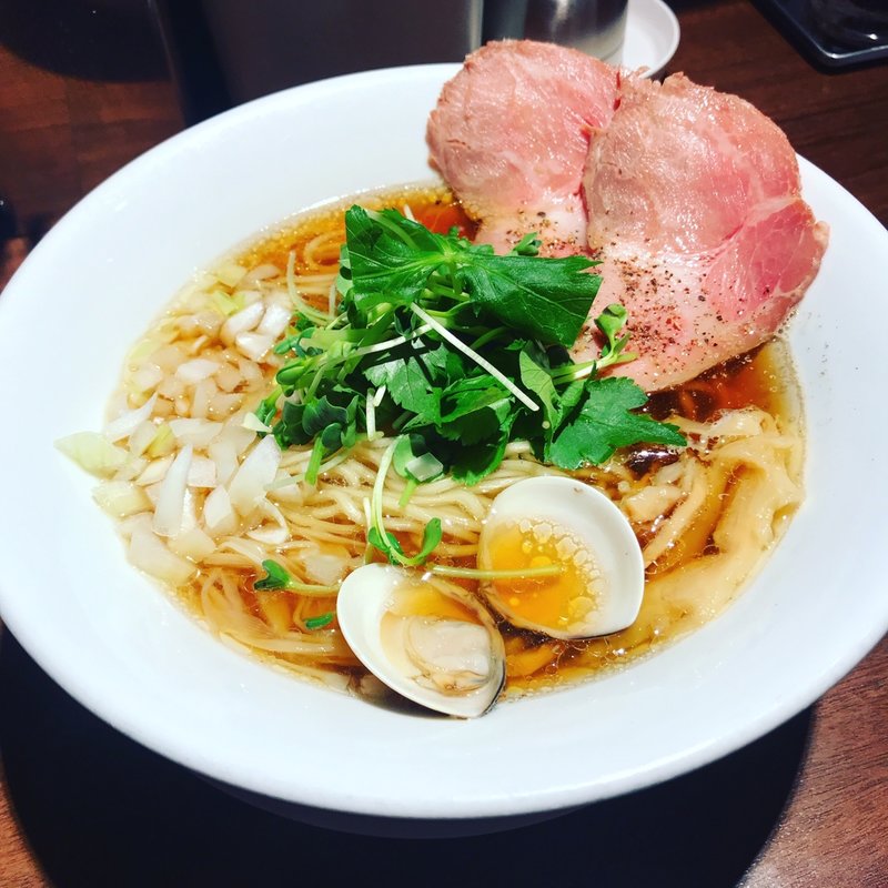 赤鶏と蛤の淡麗中華そば 醤油(麺屋 ねむ瑠)