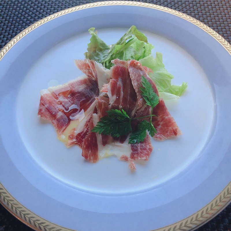 イベリコ豚の生ハム レモンオリーブオイル(MANHATTAN TABLE)