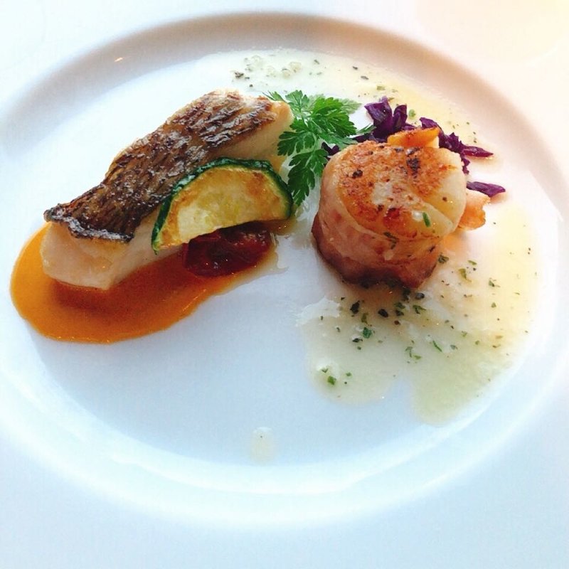 白身魚と帆立貝のベーコン巻き(MANHATTAN TABLE)