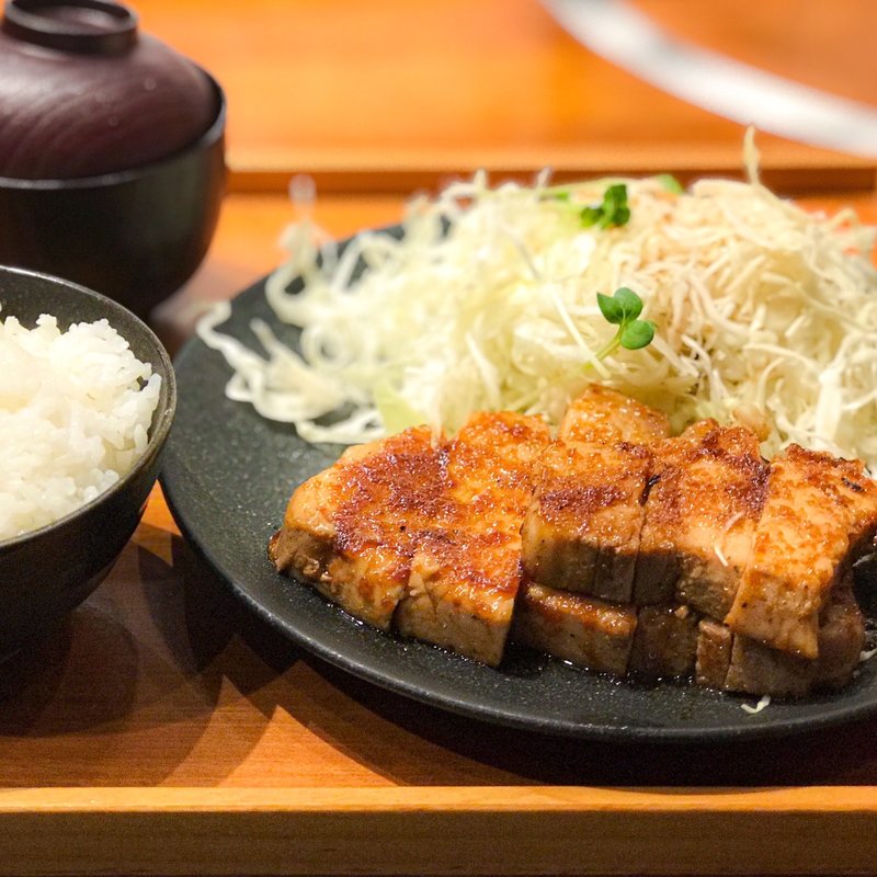 トンテキ(肉のやま金)