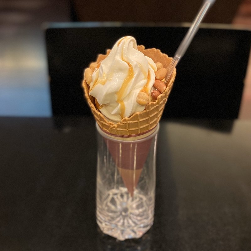 キャラメルソフトコーンパフェ(リラックスカフェ )