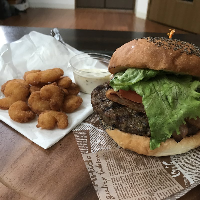 ベーコンバーガー　1/2LB(KUA`AINA 池袋サンシャインシティ店)