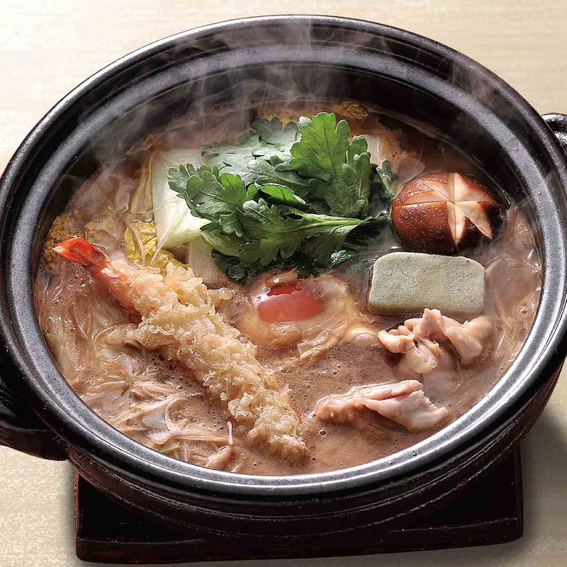 味噌煮込みのおうどん(つるとんたん 本町楼)