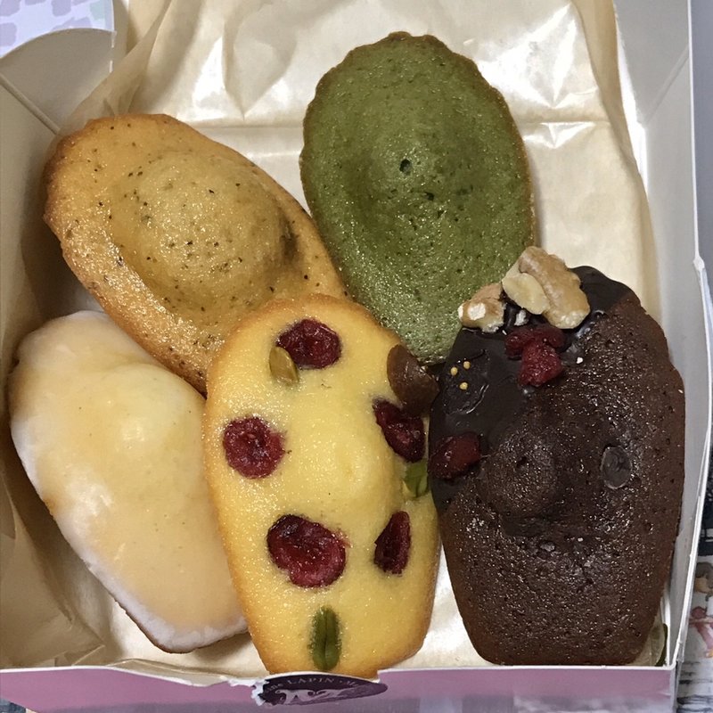 (マドレーヌ ラパン （MADELEINE LAPIN）)