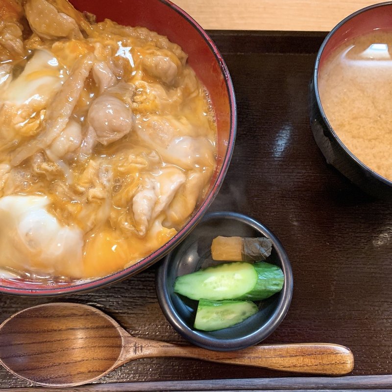 特製比内親子丼（昼は味噌汁、漬物付き）(泰然)