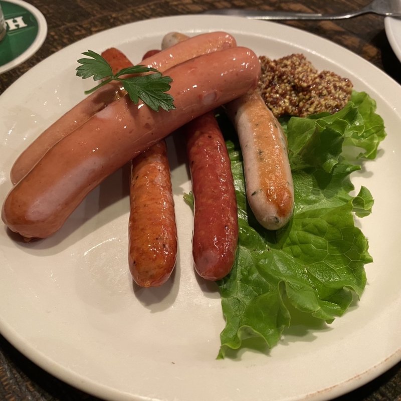 ソーセージの盛り合わせ(ビアパブ ブルドック 銀座)