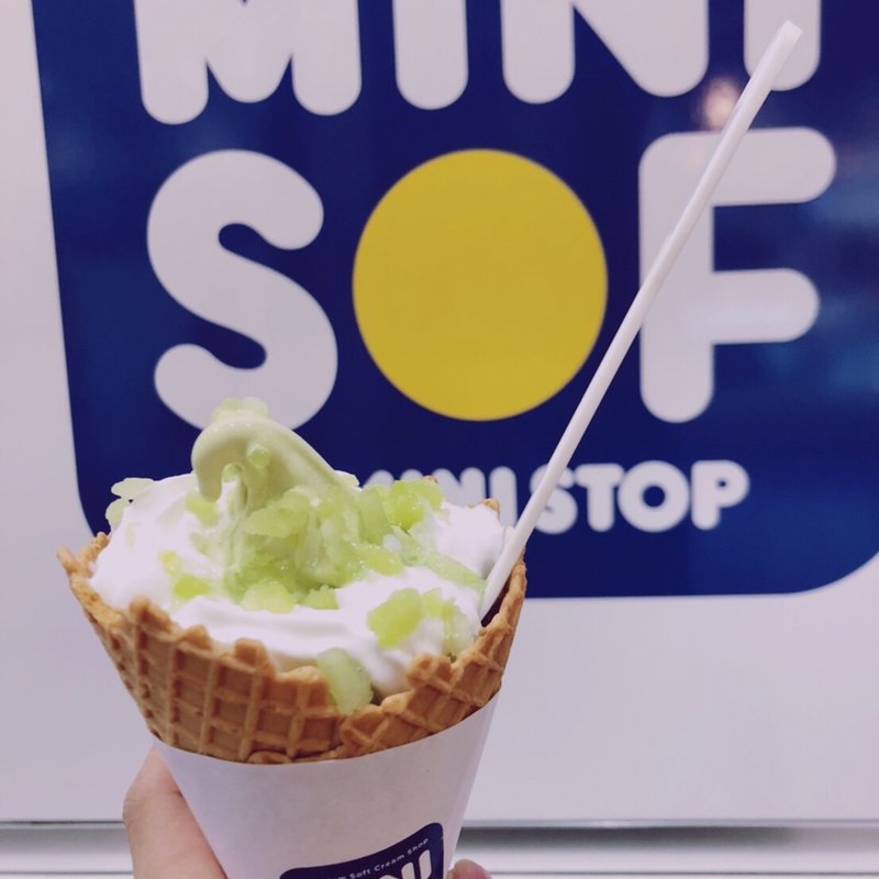 ワッフルソフトクリームWメロン(ミニソフ(MINISOF))