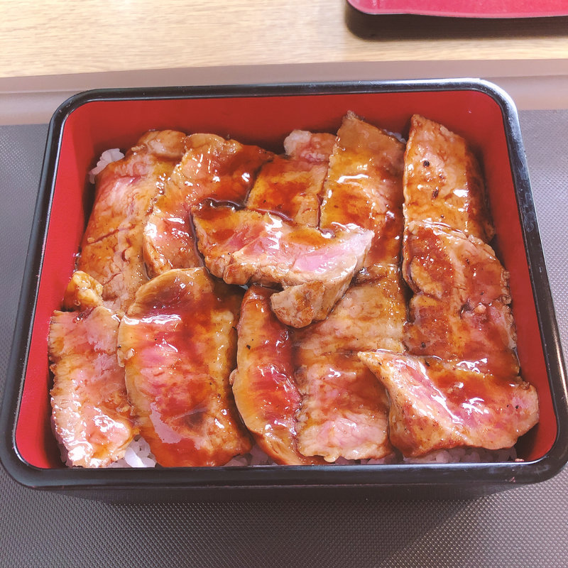 牛ロースステーキ重（並）(ステーキ重くまき神田店)