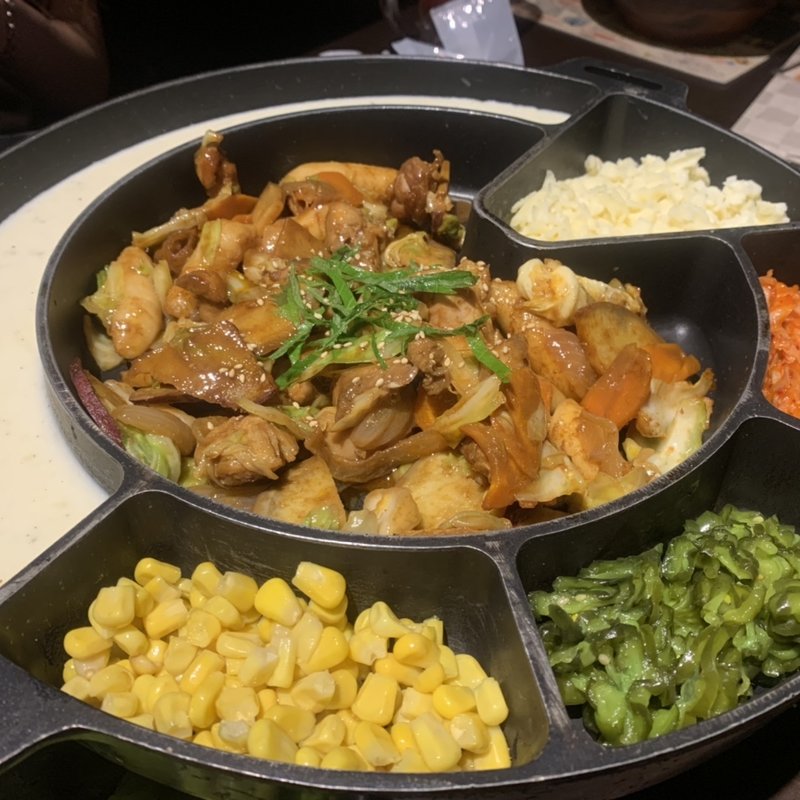 チーズタッカルビ(焼き鳥居酒屋くしみつ)