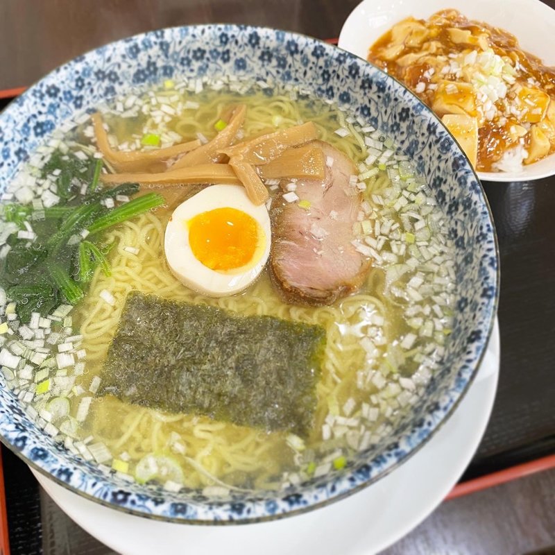 ランチ（塩ラーメン+ミニピリカラマーボー丼）(かな芽)