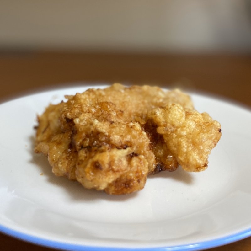 名物 メガ鶏ムネ唐揚げ(みんなのから揚げ 覚王山店)