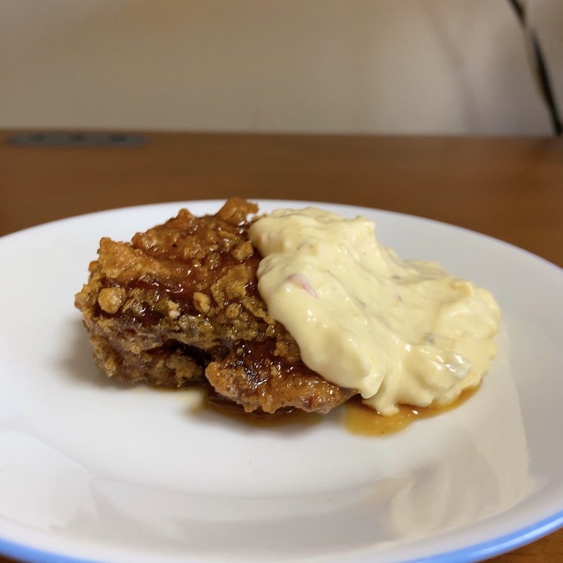 名物 メガ鶏モモ唐揚げ(タルタルチキン南蛮ソース)(みんなのから揚げ 覚王山店)