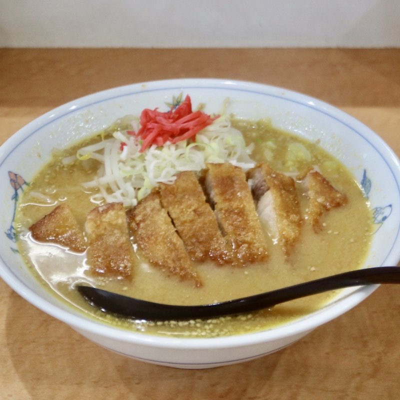 ロース味噌ラーメン(らーめん食堂にこにこ )