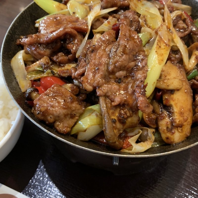 牛肉の干鍋(美健食道小尾羊)