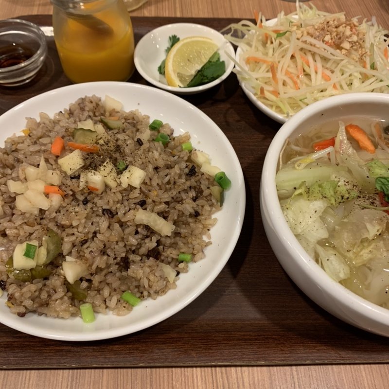 牛肉チャーハンとフォーのセット(ベトナム料理 フォーハノイ北千住 Vietnamese Restaurant Pho Hanoi Kita-Senju)