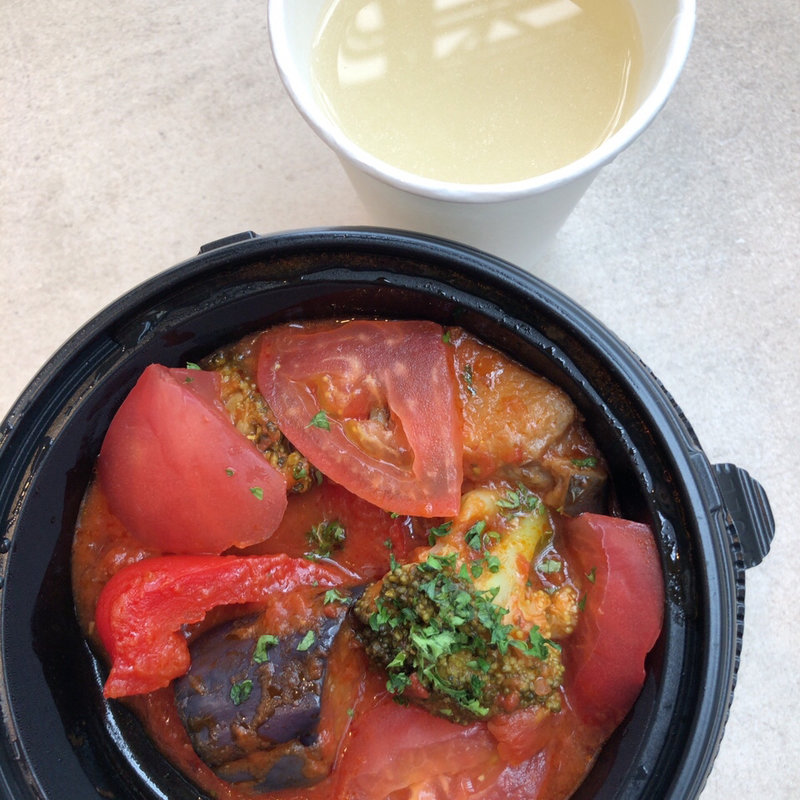 テイクアウト　トマトソースのオムライス(ラ・メゾン アンソレイユターブル ランドマークプラザ店)