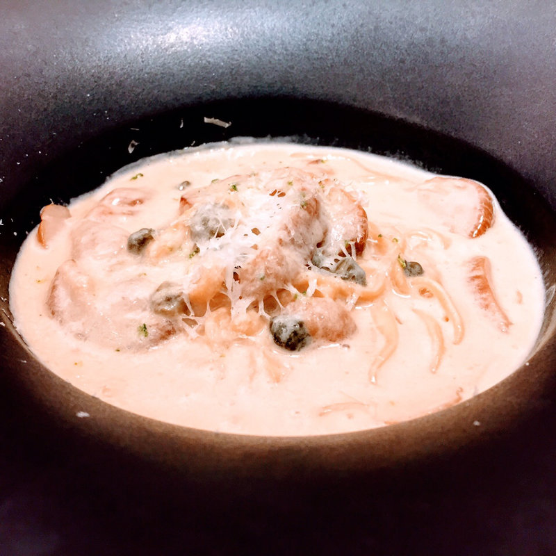 ポルチーニ茸のクリームパスタ(ワインと炭焼き fusione )