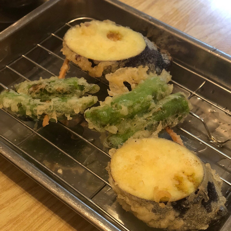 天ぷら盛り合せ(大地と海のめぐみ 魚 （だいちとうみのめぐみ ぎょっ）)