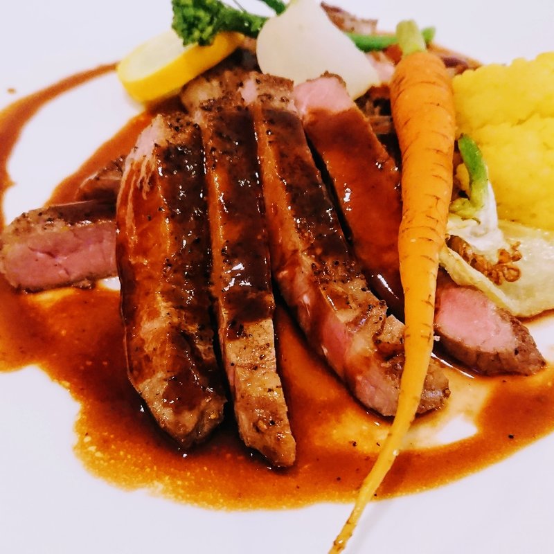 神戸ポークの肩ロース肉オーブン焼き(トナリャオ)