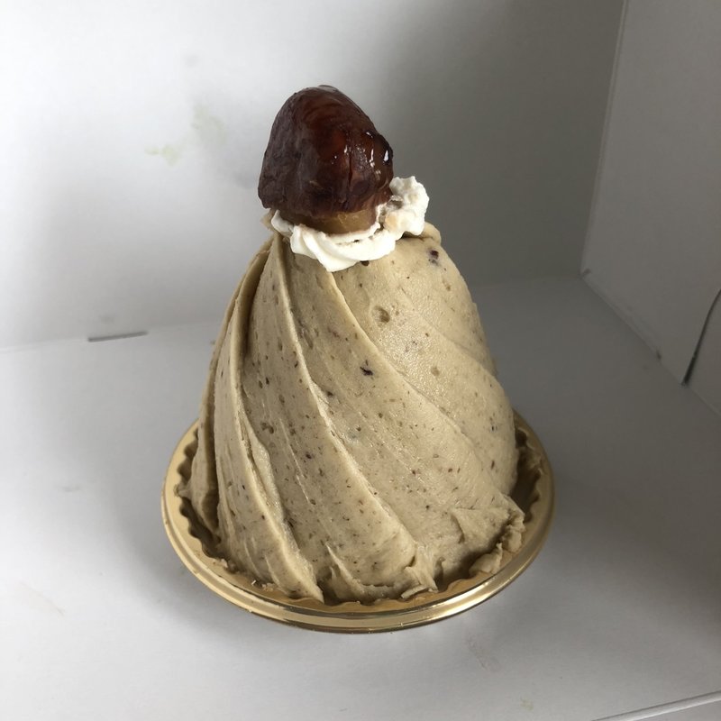 和栗のモンブラン(キャトル 柿の木坂 本店)