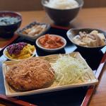 ジャンボメンチカツ その他(おらんち食堂)