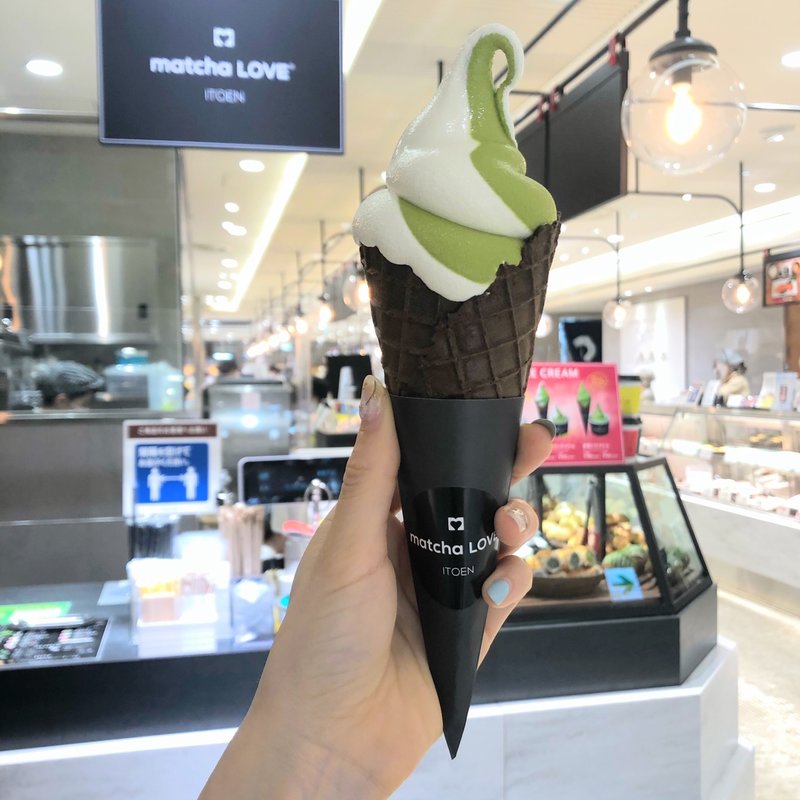 抹茶ミックスソフトクリーム(matcha LOVE マッチャラブ)