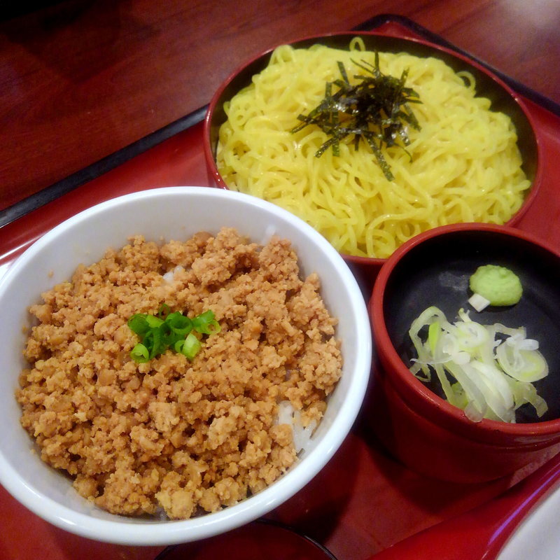 中華ざるとミニ鶏そぼろ丼(まるまつ 一関店 )